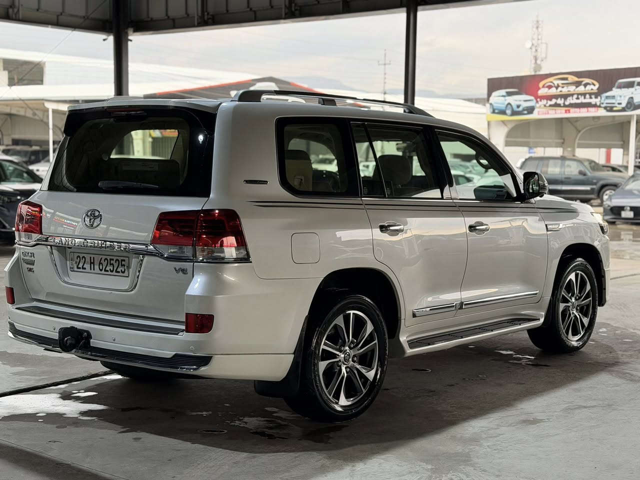 لاند كروزر موديل2020كران تورين وكاله SASدرجه اوله اصل كمرات360درجه عداد لكزس كوشنات كرهبا ثلاث شاشات بيها جكات جديده حيل ماشيه86كيلومتر حقيقي مكفوله كفاله عامه عنوان سليمانيه السعر 527بيها مجال***********
