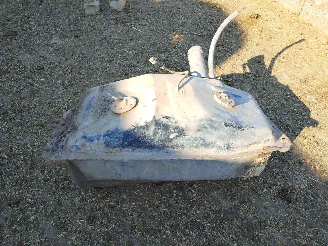 السلام عليكم عندي محرك بيكم 80 نظيف لا تنقيص ولا بخار واكسن هو وفلينجاته ستيرن دشبول بيكم 80 تواير اثنين هن وياله تانكي بنزين نظيف فحل ورق البكان المشاهد الطارميه***********
