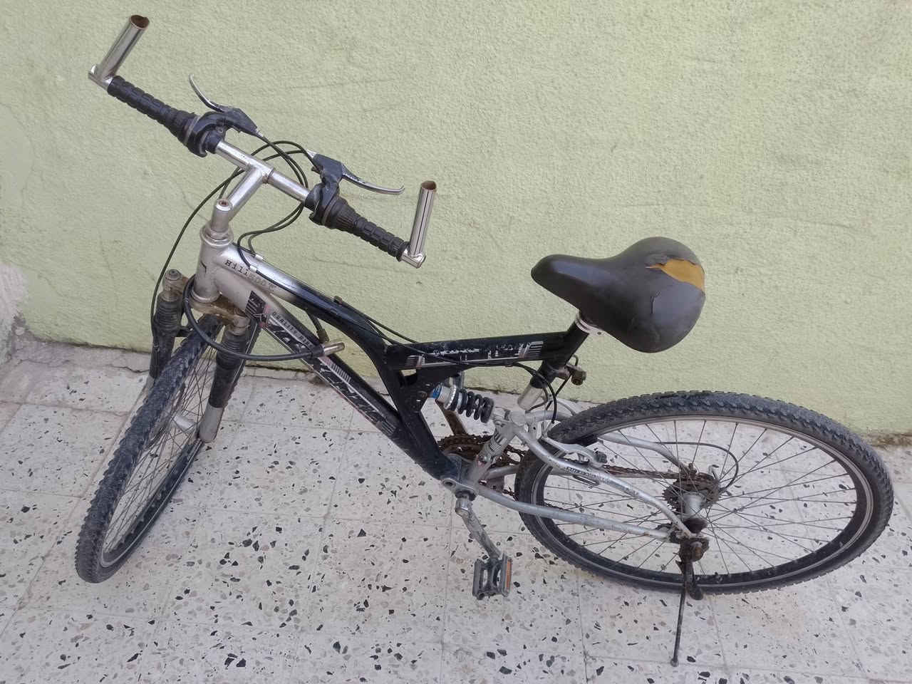 بايسكل للبيع
حجم 27
هيكل فافون
دبلات اثنين أمام وخلف
كير شغال
السعر 70 الف


**إذا كنت صاحب هذا الإعلان وتريد حذفه لأي سبب، رجاءا أرسل رسالة إلى الدعم الفني**