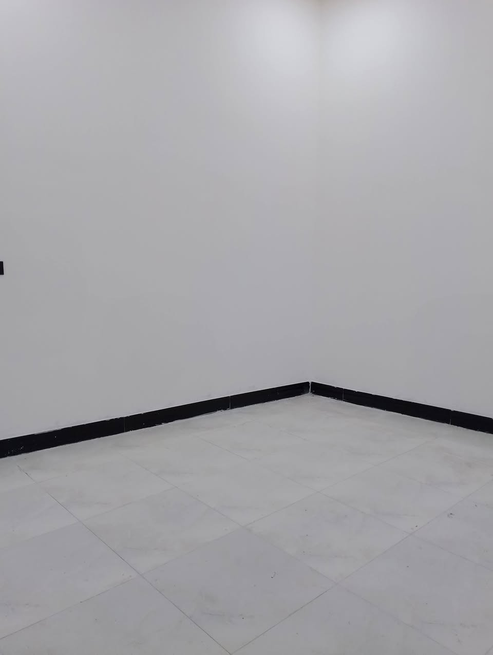 السلام عليكم ورحمة الله وبركاته 👋
اللاستفسار : ***********
توفر دار سكن للبيع 
بناء حديث سنة البناء 2026
المساحه 100م مربع
على شارع 9م
جميع الخدمات متوفره

محتويات البيت ⬇️
دوانيه
صاله
مطبخ
غرف نوم 2
صحيات داخلي + خارجي

نوع العقار : طابو ملك صرف زراعي عراقي سند 25
العنوان : أبي الخصيب أبو كوصره 

السعر 57بي مجال
اللاستفسار :***********
