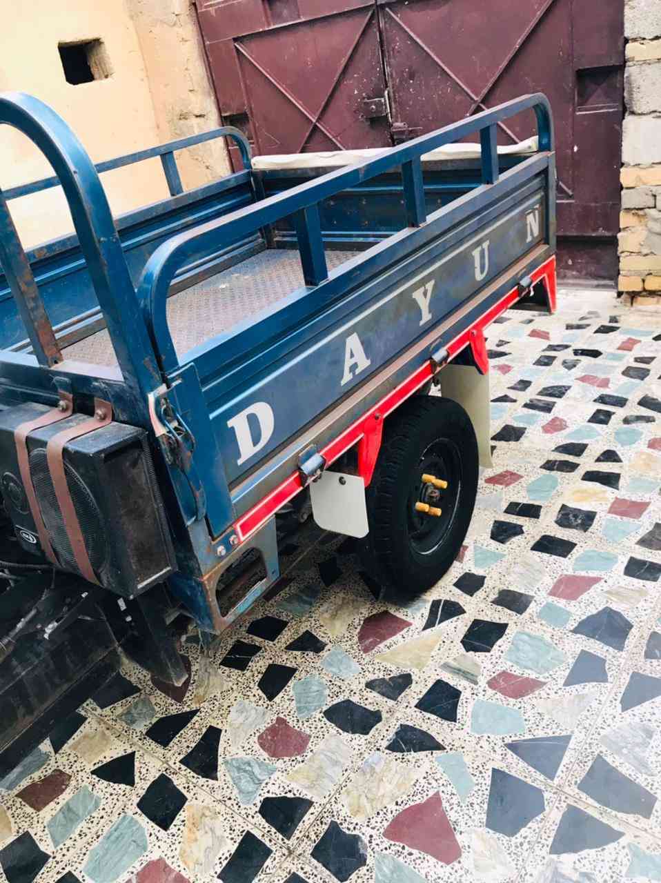 السلام عليكم شاب ستوته البيع خير من الله مديل 2018 خاص ماكو رجان هذه رقمي *********** واحد 600 قضاء الحي
