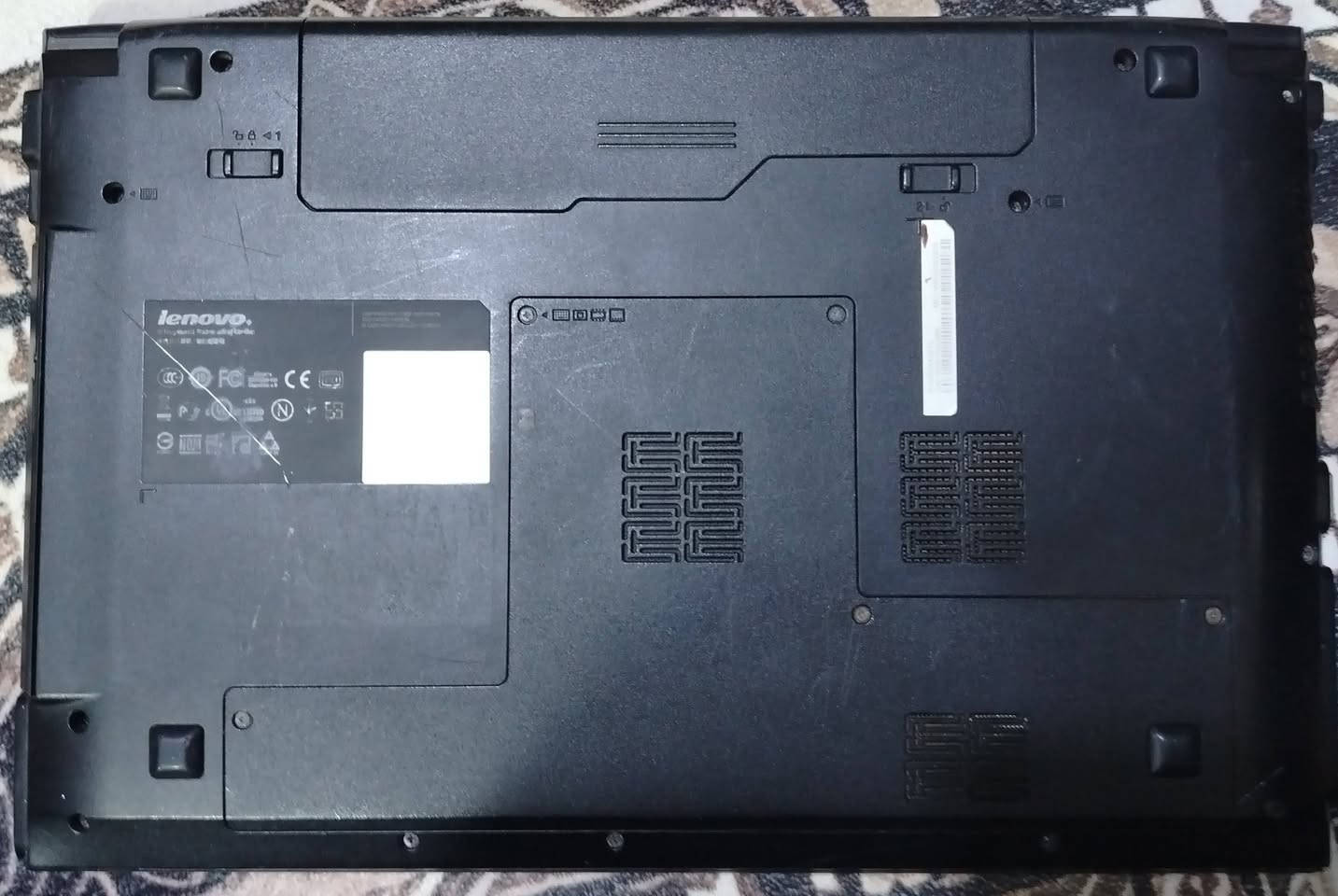 سلام عليكم لابتوب لينوفو للبيع
ماعرف اذا شغال لو لا
مابي ملحقات بس اللابتوب
اسمة لينوفو b570e
قيم واخذ
مكاني بغداد كرادة


**إذا كنت صاحب هذا الإعلان وتريد حذفه لأي سبب، رجاءا أرسل رسالة إلى الدعم الفني**