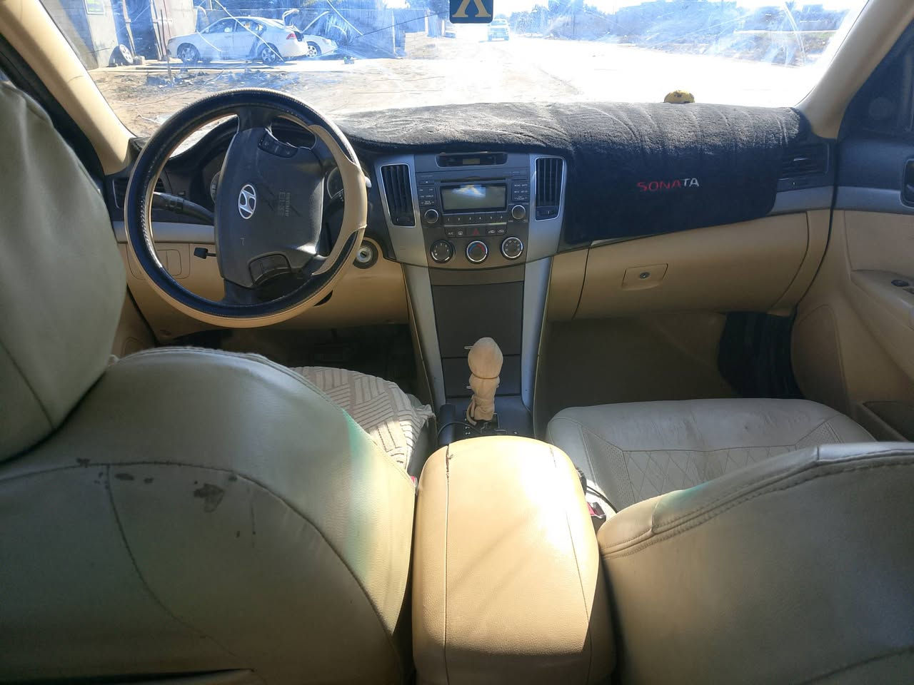 سلام عليكم البيع سوناتاوارد امريكي ميديل ١٠بيه قطعتين بنيد وجاملق ول باقي كفاله عامه محرك 2400السعر107وبيه مجال رقمه واسط النكليزي رقم التليفون***********
