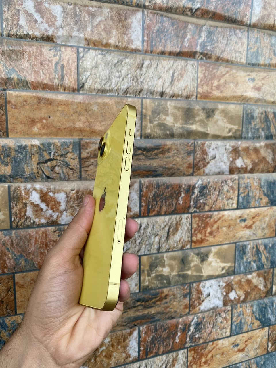 ايفون 14 بلاس
ذاكرة 256 بطارية ١٠٠ موضح الإشعارات بل صور جهاز شغال فقط الكامرات ميشتغلن و السيم بي خلل بل بورد كلة شغال الباقي عل فحص و اكفلة اذا مفتوح تخطي بي ايكلود تفرمت و تاخذ من باب البيت ابيع على هل وضع سعرة ١٧٥ الف مكاني بغداد البنوك الشراي يتصل ***********

و السيم شغال فقط القاعدة مال سمكارت بيهة كسر و من تحركة يشتغل يعني ما واكف شريحة
