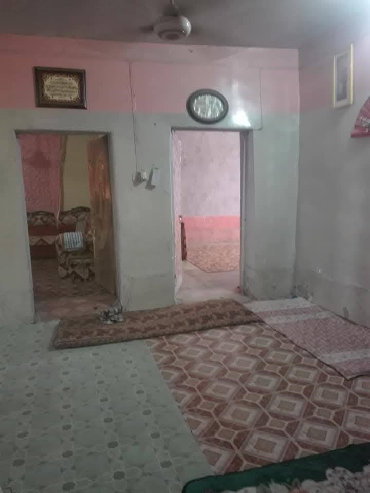 بيت  طابو معروض البيع مساحته 290متكون من 3غرف ومطبخ حمام داخلي فيه قطعه خلف البيت مساحته 200 متر  بسعر 50مليون وبي مجال بسيط ويمكن ع الاستفسار ع الرقم ***********/ابو عبدالله الكبيسي
