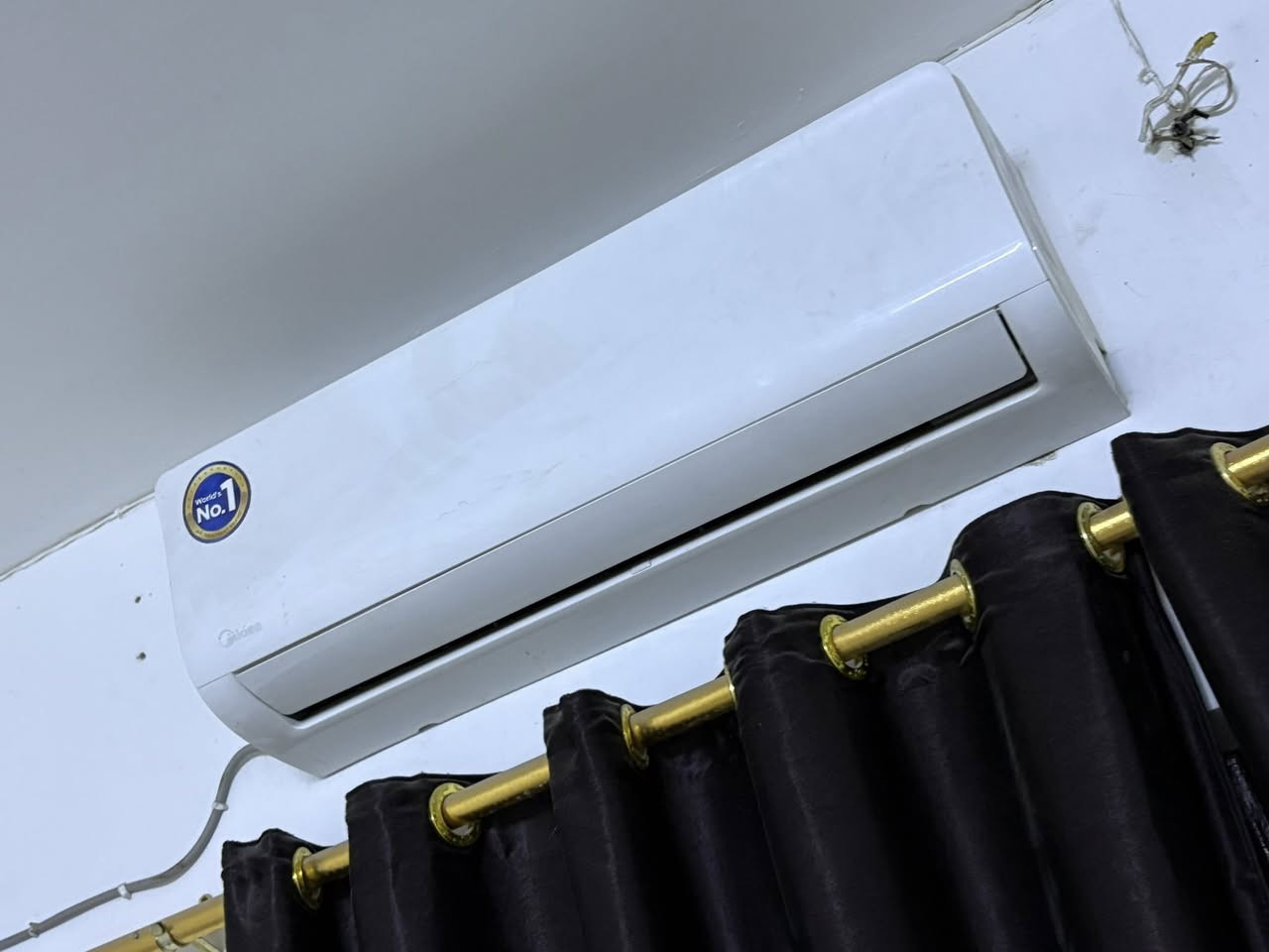 سبالت عدد ثنين طن ونص للبيع ثنين ب500 وبيهم مجال دورة حي شرطة ***********
