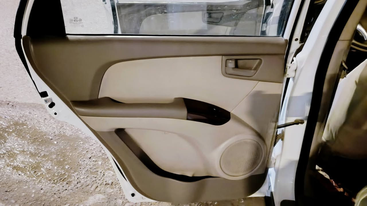 سلام عليكم
كيا سبورتج المقدس
وارد خليجي داخل بيجي 
موديل 2009 مكفوله كفاله عامه من صبغ فقط بارد
( رقم واسط ) انكليزي بسمي تحويل مباشر هزه جديده

تخم تاير تبريد شغل تدفئه شغاله

محرك وكير مكفولات لا تنقيص ولاتبخير 

محرك 2000

(( الك الفحص )) 

السعر 125وبيهه مجال لشراي

سونار مرفق بلمنشور 

مكان السياره ميسان علي الغربي الاستفسار 
 
انتصال واتساب👇🏿
***********
انتصال فقط 👇🏿
‏‪***********‬‏
ملاحظه 📍 ترهم مراوس عادي
