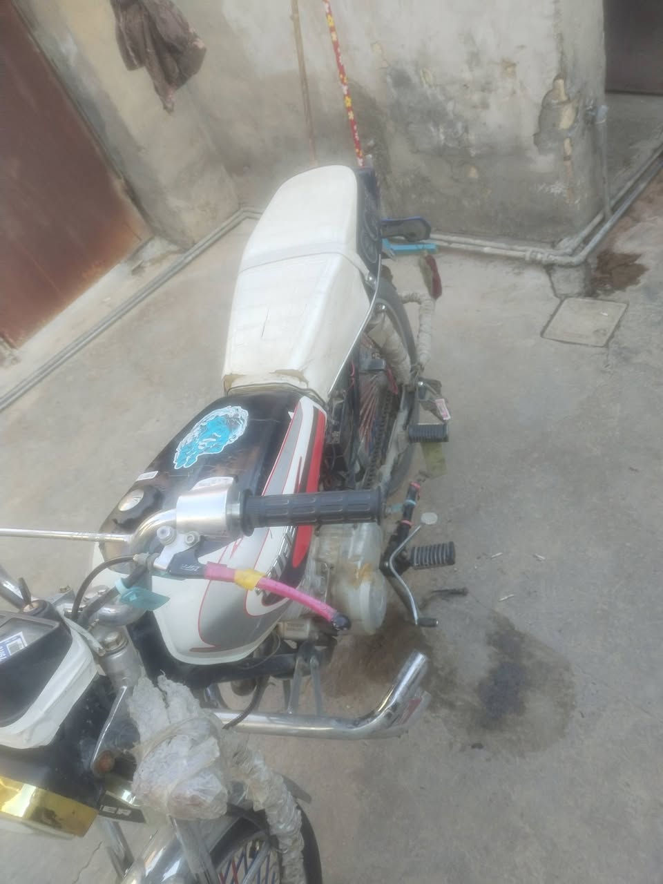 سلام عليكم ماطور للبيع 4كير أوراقه كامله .. الموديل 2021لاتنقيص ولاتبخير .. السعر 350وبي مجال لطيبين ..اتصال على رقم المو شراي لايتصل ولا شي بس الشراي يتصل ***********
