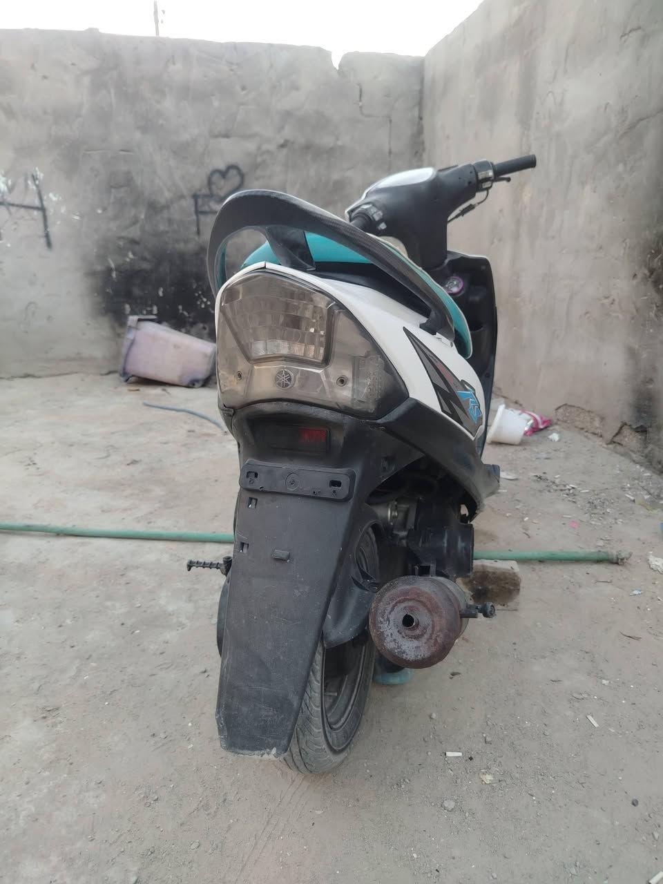سلام عليكم ماكس عدله للبيع سعر650الف عنواني بصره كرمه علي شارع النفط رقم تواصل***********
