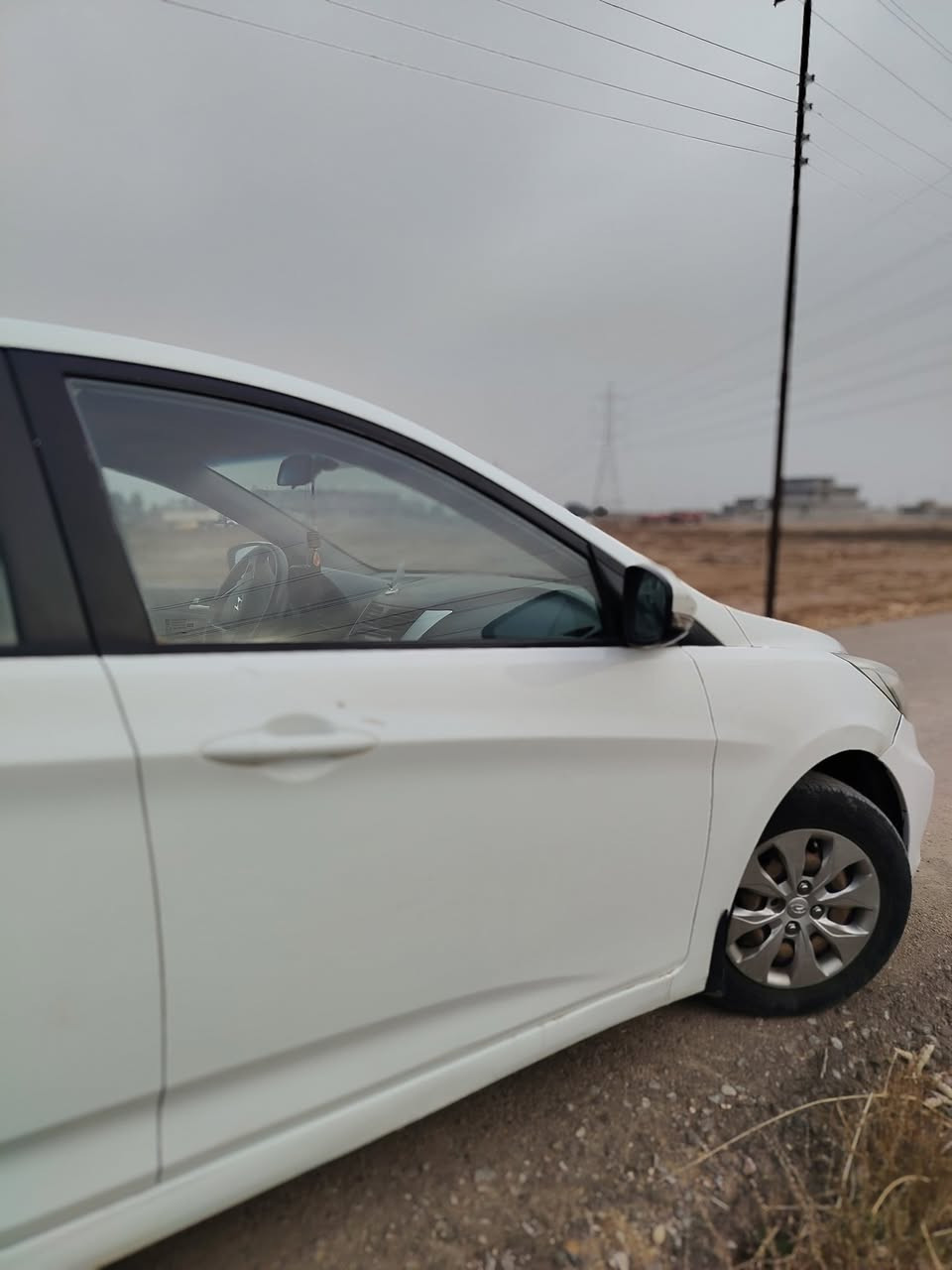 🚗 للبيع هيونداي اكسنت. 
📍 الموديل: 2016
⚙️ المحرك: 1600cc
كير أوتوماتيك
السيارة نظيفة ومرتبة تبريد + تدفئة شغال 100%
رقم  بغداد الدولي للسنوية بسمي. 
السونار مرفق وية الصور. 
ماشية:125km 
💰 السعر: 110$ قابل للتفاوض. 
📞 الاتصال/***********
