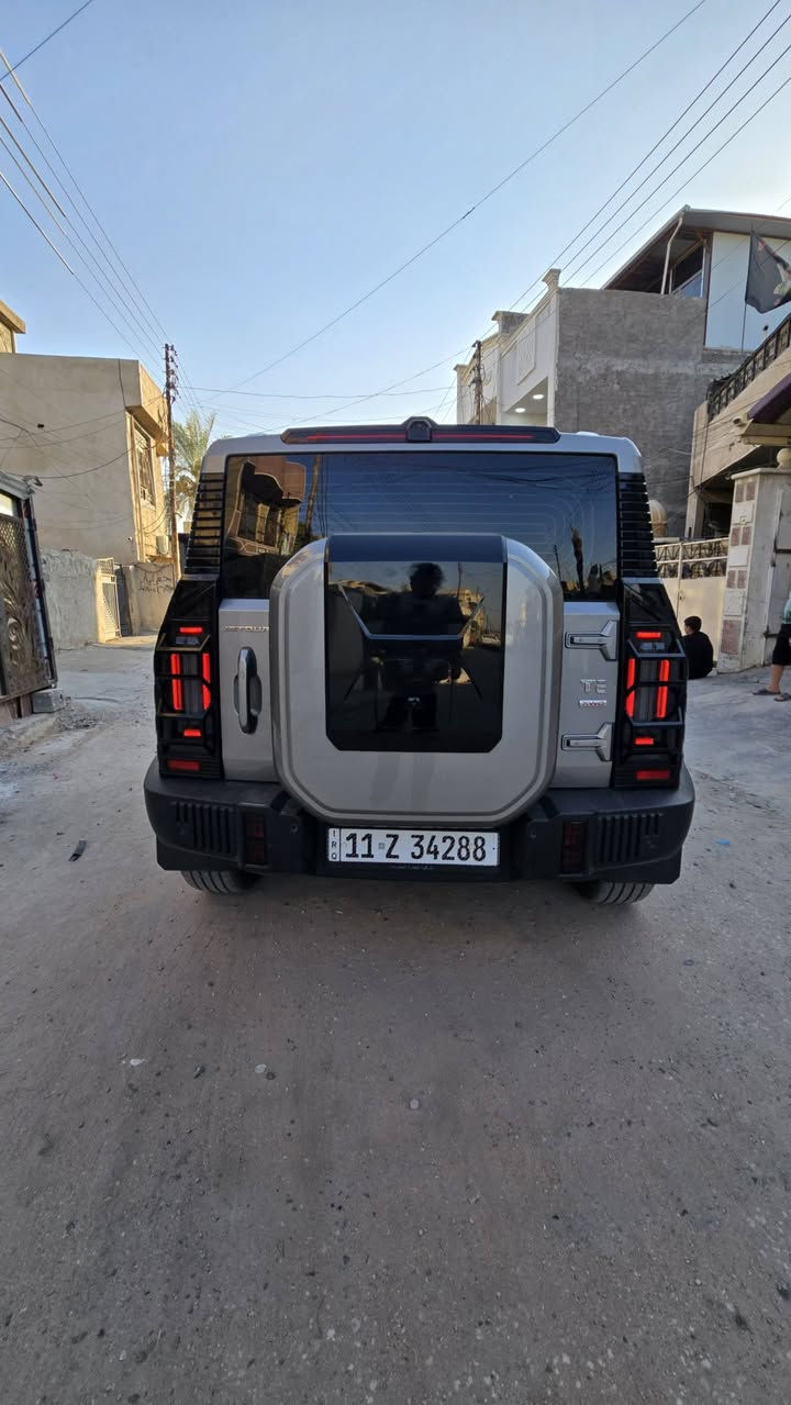 السلام عليكم 🌹

🚙 JETOUR T2 LUXURY 2025 🎨 اللون: رمادي إسمنتي

🔹 السيارة جديدة لوك ومكفولة. 🔹 ماشية أقل من 10,000 كم. 🔹 تعتبر زيرو. 🔹 بيها إضافات كثيرة من الداخل والخارج.

📋 المواصفات: ✅ محرك 2.0 لتر تيربو ✅ قوة 254 حصان ✅ عزم 390 نيوتن.م ✅ ناقل حركة أوتوماتيك 7 سرعات DCT ✅ دفع رباعي ذكي (4WD) ✅ 7 وضعيات قيادة ✅ شاشة معلومات وترفيه 15.6 إنج ✅ عدادات رقمية 10.25 إنج ✅ كاميرا 540° مع رؤية أسفل السيارة ✅ سقف بانوراما ✅ مقاعد جلد فاخرة ✅ تبريد وتسخين للمقاعد الأمامية ✅ شحن لاسلكي للهاتف ✅ نظام صوت Sony ✅ إضاءة LED كاملة ✅ مثبت سرعة ذكي (ACC) ✅ فرملة طوارئ تلقائية ✅ تحذير مغادرة المسار ومساعد الحفاظ على المسار ✅ مراقبة النقطة العمياء ✅ حساسات أمامية وخلفية ✅ تشغيل بصمة ودخول ذكي ✅ جنوط ألمنيوم 20 إنج

💰 السعر المطلوب: 37,500,000 دينار عراقي

📞 للاستفسار والاتصال: ***********

السيارة نظيفة جدًا وجاهزة للفحص بأي مكان.
