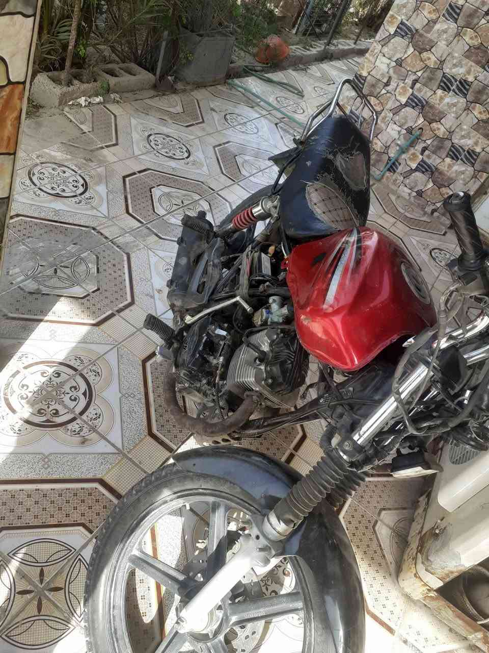 سلام عليكم  دراجه سيام مثل ما بل صور دراجه شغاله ب225وبيها مجال
مكاني اليوسفيه قصر الاوسط 
متواجد خاص


**إذا كنت صاحب هذا الإعلان وتريد حذفه لأي سبب، رجاءا أرسل رسالة إلى الدعم الفني**