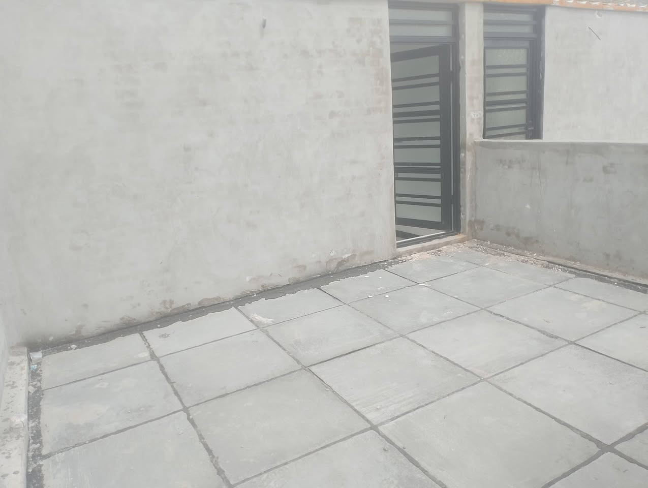 دار للبيع 70 متر
طابق واحد غرفة ومطبخ وصالة وخدمات 
شارع مقرنص مجاري وكهرباء ومي 
كامل خدمات سند زراعي 25 ملك صرف 
عرض الشارع 6 متر
 بسعر مناسب 

للاستفسار ***********
