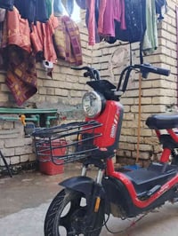 دراجه للبيع حجم 14 موديل 24 الريان دراجه نظيفه السعر 200 وبيها مجال قل...