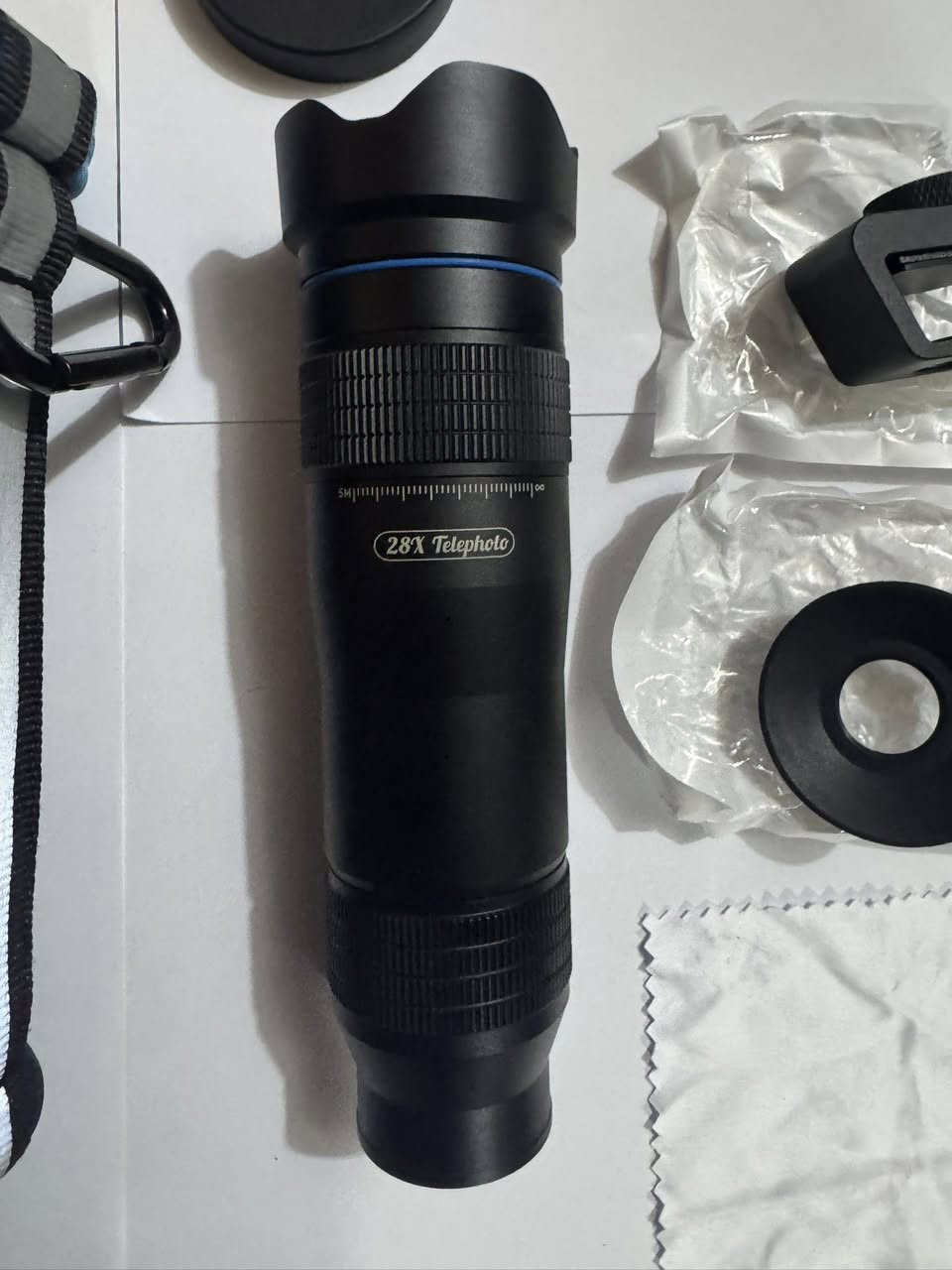 ناضور تقريب
ماركة apexel الماني غني عن التعريف

تقريب 28x حقيقي تليفوتو + تقريب الموبايل
مدى كيلو ونص 

 ودقة HD بدون تشويش راقي جدا على الفحص

يستخدم للصيد او للرصد

ينشد بلموبايل بي قاعدة 

بي قطعة يستعمل ناظور رصد تباوع بعينك بدون موبايل
وينشد على ستاند همين

ويا المحفظة مالته والكتلوك ووصلة التنظيف وقطع حماية العدسات  وقطع التثبيت بلباكيت


**إذا كنت صاحب هذا الإعلان وتريد حذفه لأي سبب، رجاءا أرسل رسالة إلى الدعم الفني**