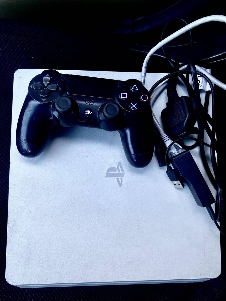 بلي 4 سلم ذاكره ٥٠٠ نضام ١١  مهكر غير مفتوح  وياه ملحقاته
سعر ٣٢٥ وبي مجال


**إذا كنت صاحب هذا الإعلان وتريد حذفه لأي سبب، رجاءا أرسل رسالة إلى الدعم الفني**