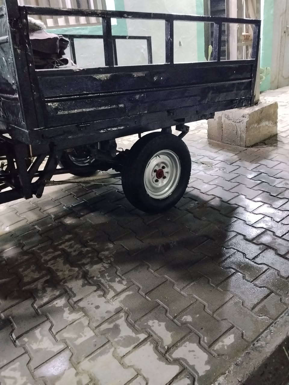 سلام عليكم ستوته للبيع شاصي مكفول مكينه استوني شادها كهربائيات كلها شغاله ستوته خير من الله مديل 2013 كلك مكان نجف السعر 600 بيها مجال رقم ***********
