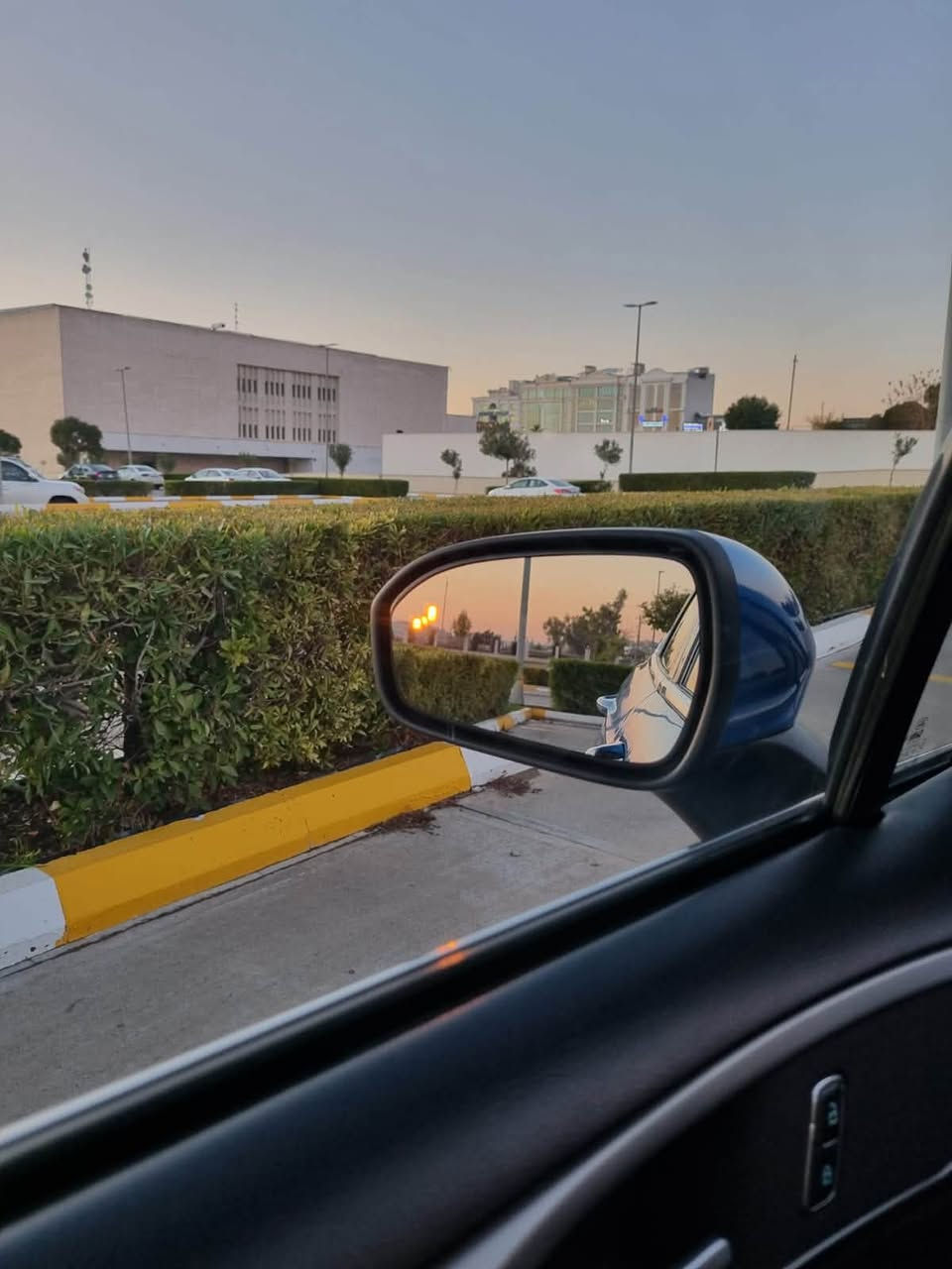 السلام عليكم....فيوجن موديل 2020
للبيع فقط...ضرر جاملغ خلفي واحد بدون اي آيرباك

بجم كبس

محرك 1.5 توربو

سلايد روف

بصمه

شاشه كاميرا حساس خلفي بلادي

رادار جانبي وأمامي

كود عالباب

اوتو ستوب وتحديد مسار

سايد بريك بصمه

تبريد قطعتين

سياره ماشيه 88.000

بيها ملاحظه بسيطه على كد اصبع بالجاملغ الامامي سعر 115 ورقه

مكان السياره أربيل

رقم شاصي مرفق مع الصور

كير محرك تبريد صدر كله بشرط
***********
