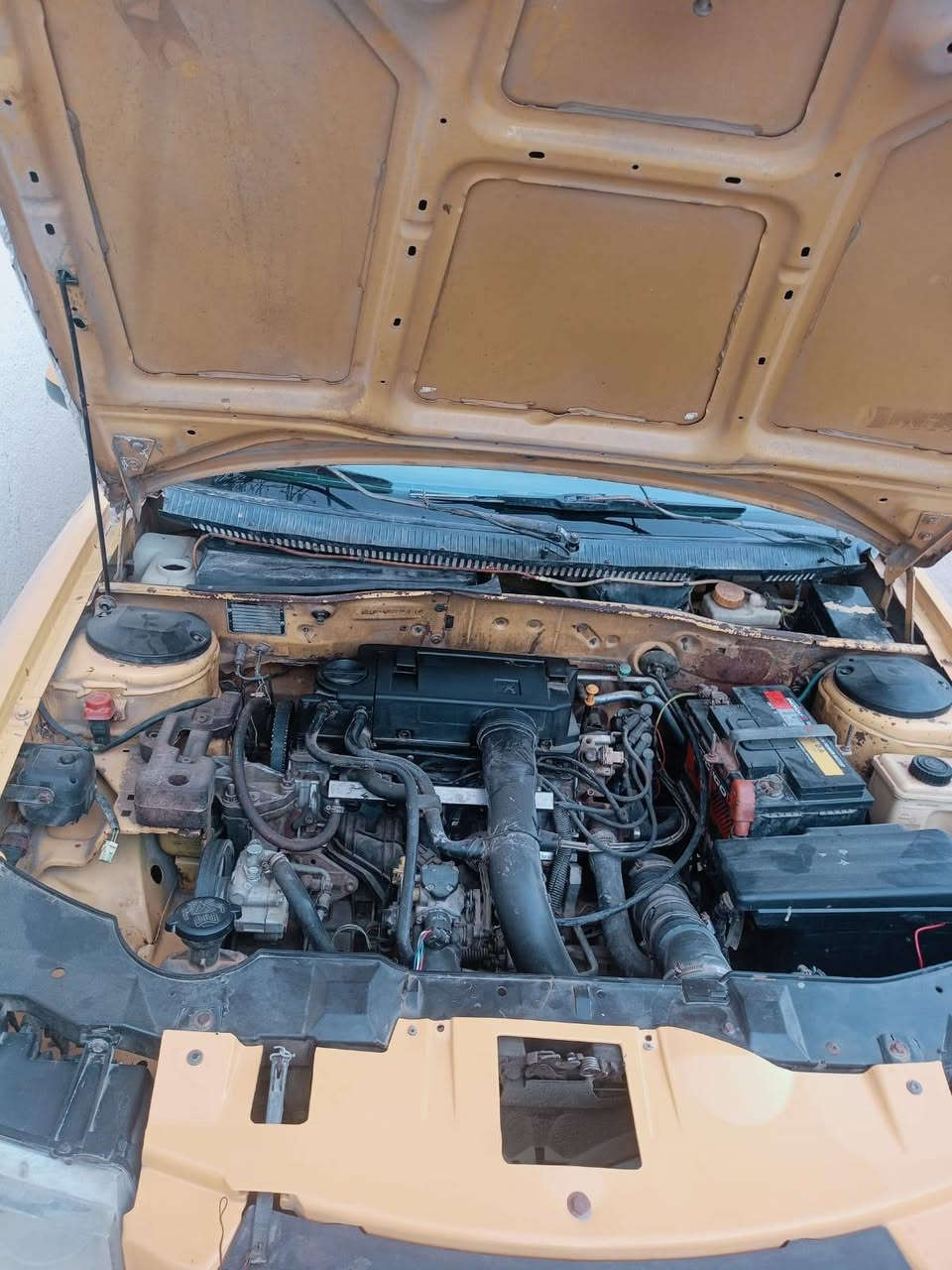 سمند موديل 11رقم ميسان انكليزي مصفرة هيئة وغرامات السنوية ل 2027 راعيهه موجود سياره تاخذهه كبل لشارع كير مكينه تبريد خير من الله حداديه 80 بلميه البدي شوف العين مكاني بصرة شط العرب الجزيرة لاستفسار على الرقم ***********
