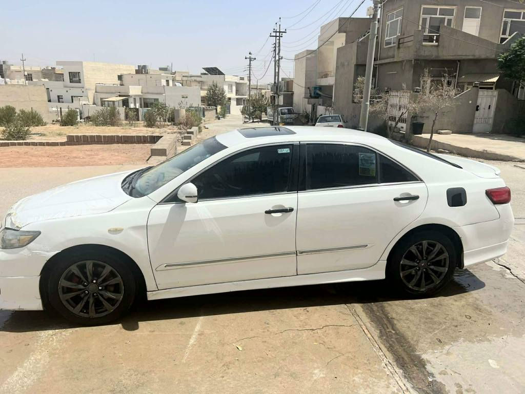 کامری 2009 خەلیجی
گێڕومەکینەوتەبرید بەشەرت
بەحیزام دەیفرۆشم بێ شان و سەقف
فولە بەس بەسمە نیە
لەکۆیەیە سەیارەکە

ژمارەی مۆبایل
*********** أربيل, العراق
