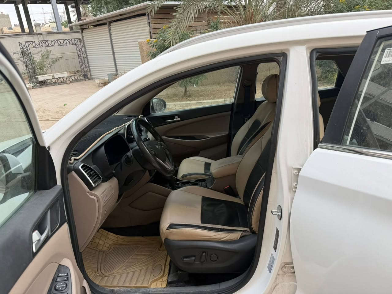 السلام عليكم
٢٠١٩ خليجي
رقم اربيل
هزة وسنوية ساقطات
بيهه حادث امامي مبدل بنيد وبيهه جاملغ خلف السايق بي تعديل بارد
مكانهه بغداد المنصور
السعر ١٧٠
***********
