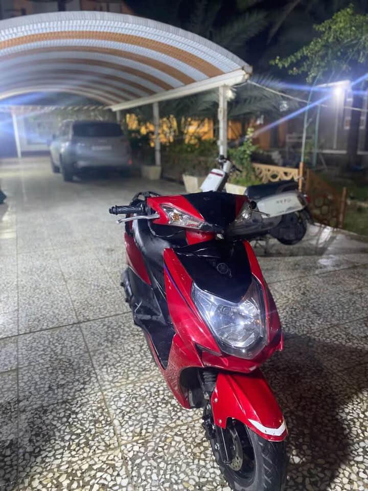 سلام عليكم
دراجه سكنز للبيع دراجه جديده لون دم غزال 

دراجه مكفوله من مكينه وكير موديل 2024 ماشيه دراجه من عده نواقص بسيطه كلش مثل ماشوف بصور  دراجه معروضه 850 

***********📞
