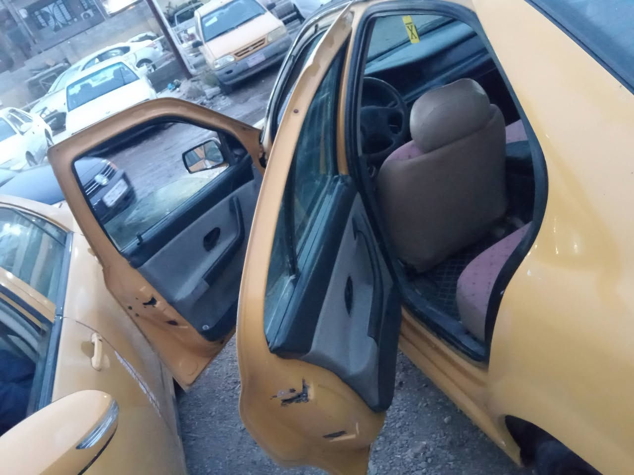 سلام عليكم سمند للبيع موديل 10تخم تاير ويل اسود صدر جديد سيارة بسمي ثاني يوم التحويل مصفرة  سيارة خير من الله السعر 30وبيهة مجال  ***********/*/
***********
