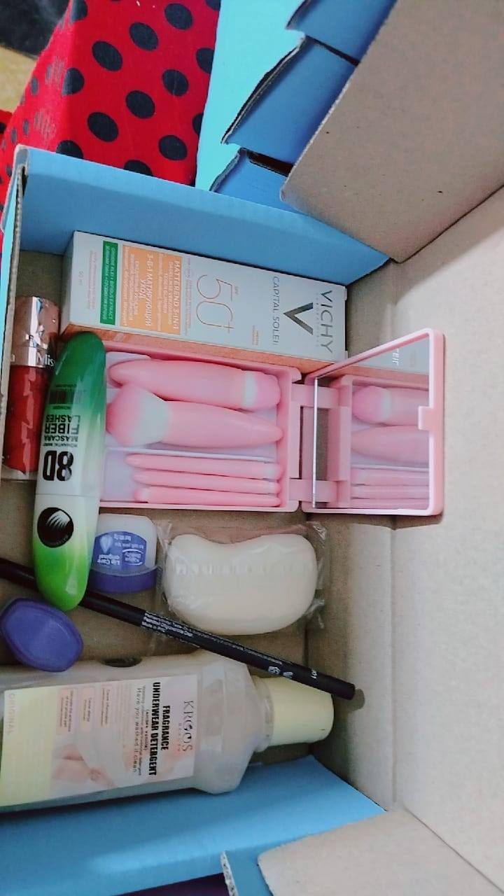 تقريباً 25 بوكس عناية جسم وجه 150الف بس


**إذا كنت صاحب هذا الإعلان وتريد حذفه لأي سبب، رجاءا أرسل رسالة إلى الدعم الفني**