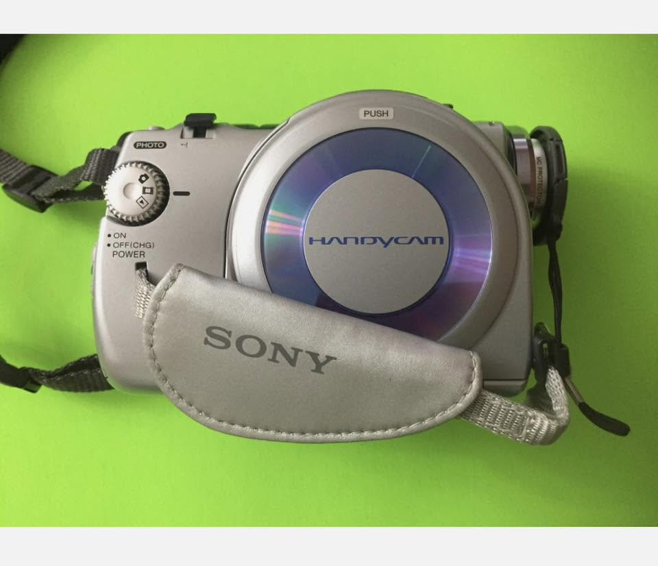 كاميرا sony DVD cam ديفيدي  ياباني اصلي للبيع


**إذا كنت صاحب هذا الإعلان وتريد حذفه لأي سبب، رجاءا أرسل رسالة إلى الدعم الفني**