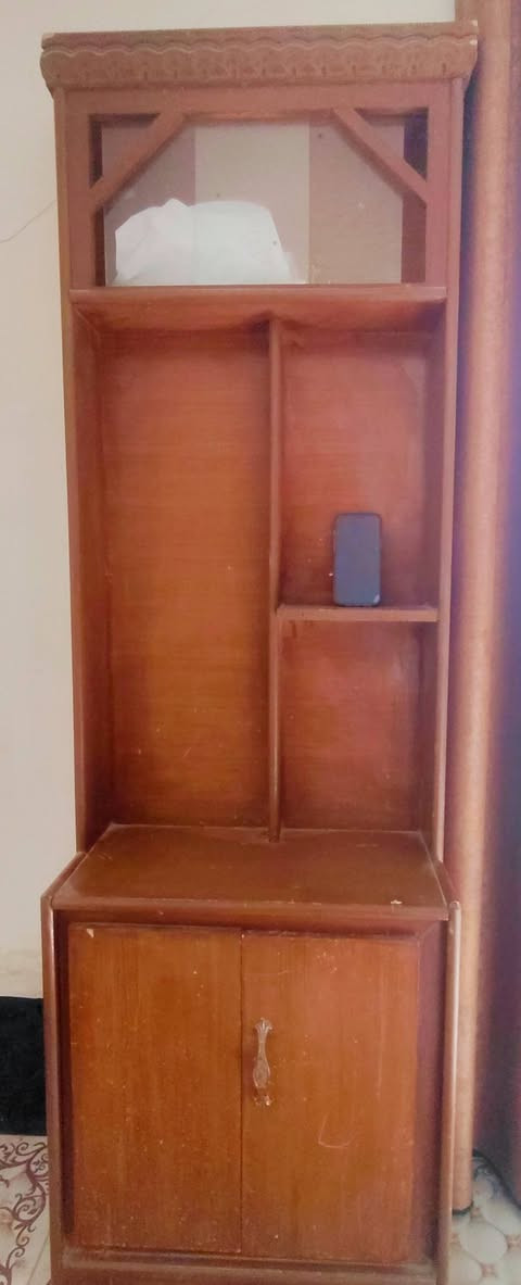 غرفه نوم للبيع نظيفه ومرتبه سعرها 400 الف *********** رقم الهاتف لشراي 
العنوان الفلوجه صقلاويه
