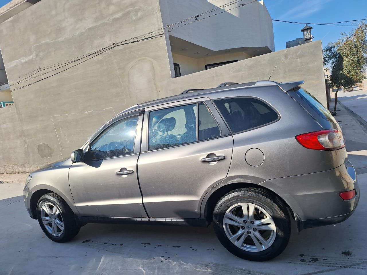 السلام عليكم سنتافيا2011امريكي فول مواصفات عدا البصمه كشنات جلد بيهة ضربة باجامرلوغ الأيمن  رقم ديالى بسمي رقم انكليزي جديد مكاني. ديالى  السعر135# ورقة رقم موبايل ***********
