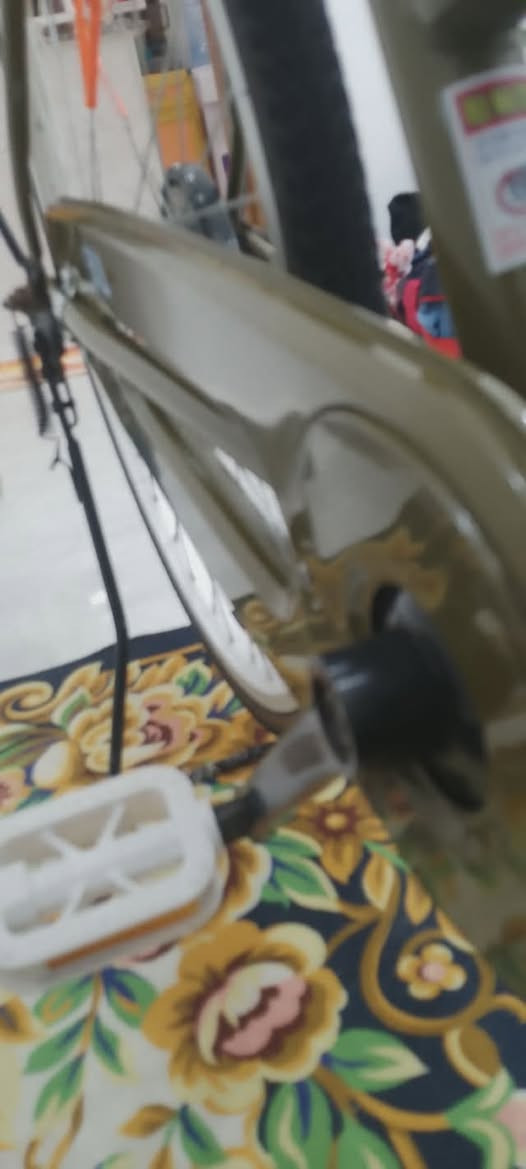 بيسكل سياحي نضيف  للبيع سعره ١٢٠ وبي مجال
المكان الجزيره رقم الاتصال   ***********

