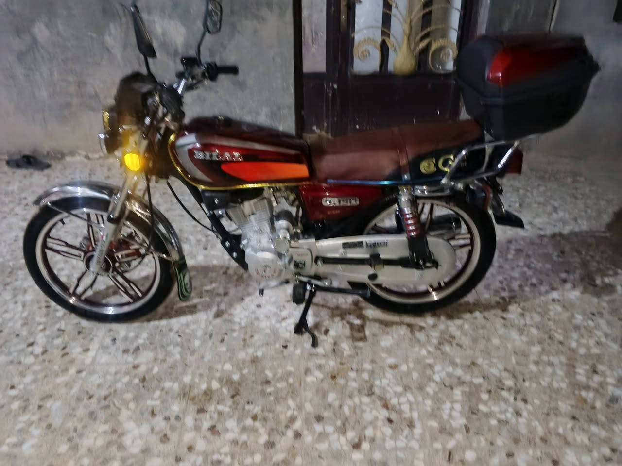 السلام عليكم دراجه سيفان موديل 25 اوراق اصولي دراجه مفوله دراجه مامتعوبه دراجه خير من الله هاذه رقمي سعره850وبيه مجال ***********شراي بيك خير وتدلل
