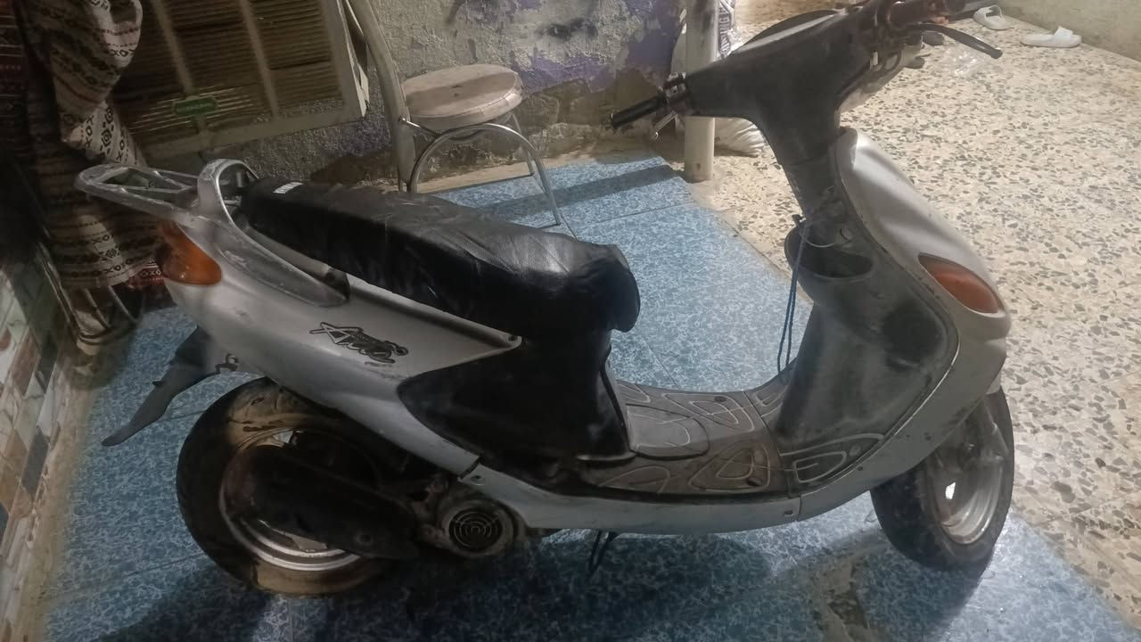 سلام عليكم 
اكزز للبيع مفتوحه  كفرات بلاد كلهه شغاله لايت بكلايت اشاير نقصهه فقط باتري ناصري مركز


**إذا كنت صاحب هذا الإعلان وتريد حذفه لأي سبب، رجاءا أرسل رسالة إلى الدعم الفني**