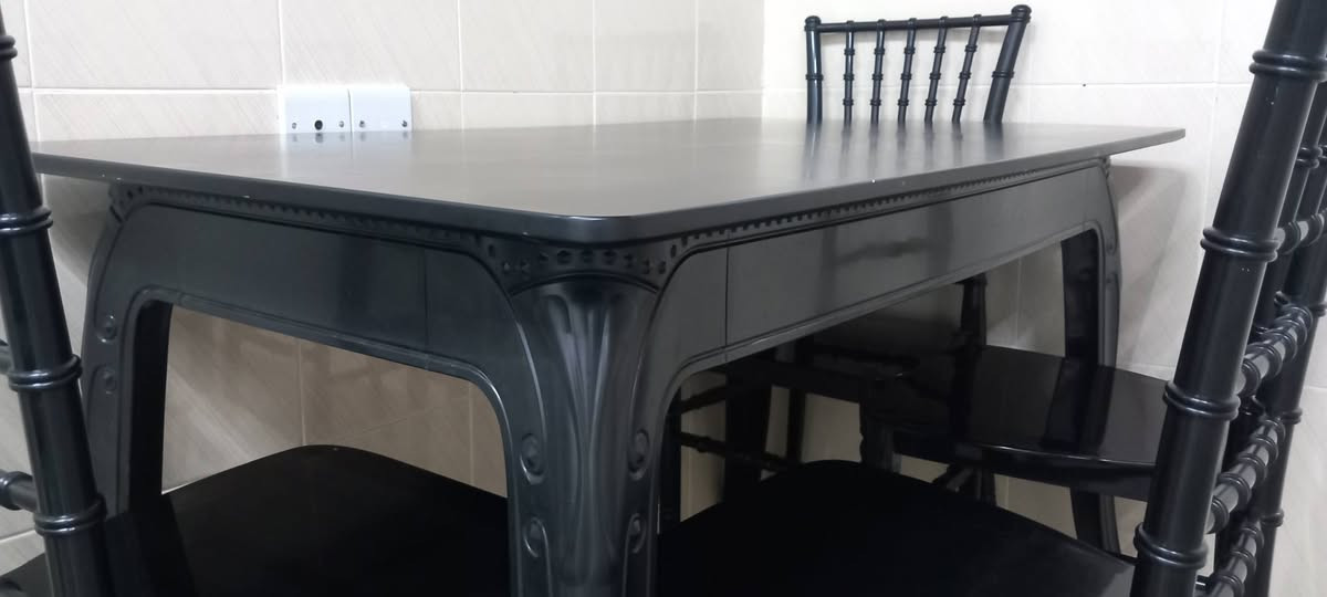 ميز طعام نضيف جدا مع 4کراسئ اڵسعر ـ175 اڵف و بی مجاڵ


**إذا كنت صاحب هذا الإعلان وتريد حذفه لأي سبب، رجاءا أرسل رسالة إلى الدعم الفني**