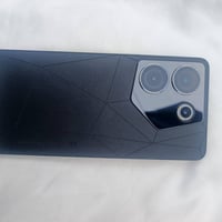 كامون ٢٠ برو • ٨/٢٥٦ • كاميرا ٦٤ ميجا