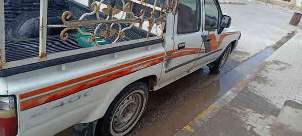 موديل 91 رقم بغداد الماني 

السنويه ماصاقطه

محرك  حاويه

گير   نظيف

اكسل نظيف

تخم تاير نظيف

ويل 15

دشبول احمر

كهربائيات كله شغاله

السيارة مكفوله من العيب الشرعي

السعر 65 وبيه مجال

السيارة بسمي امداور ثاني يوم

***********
