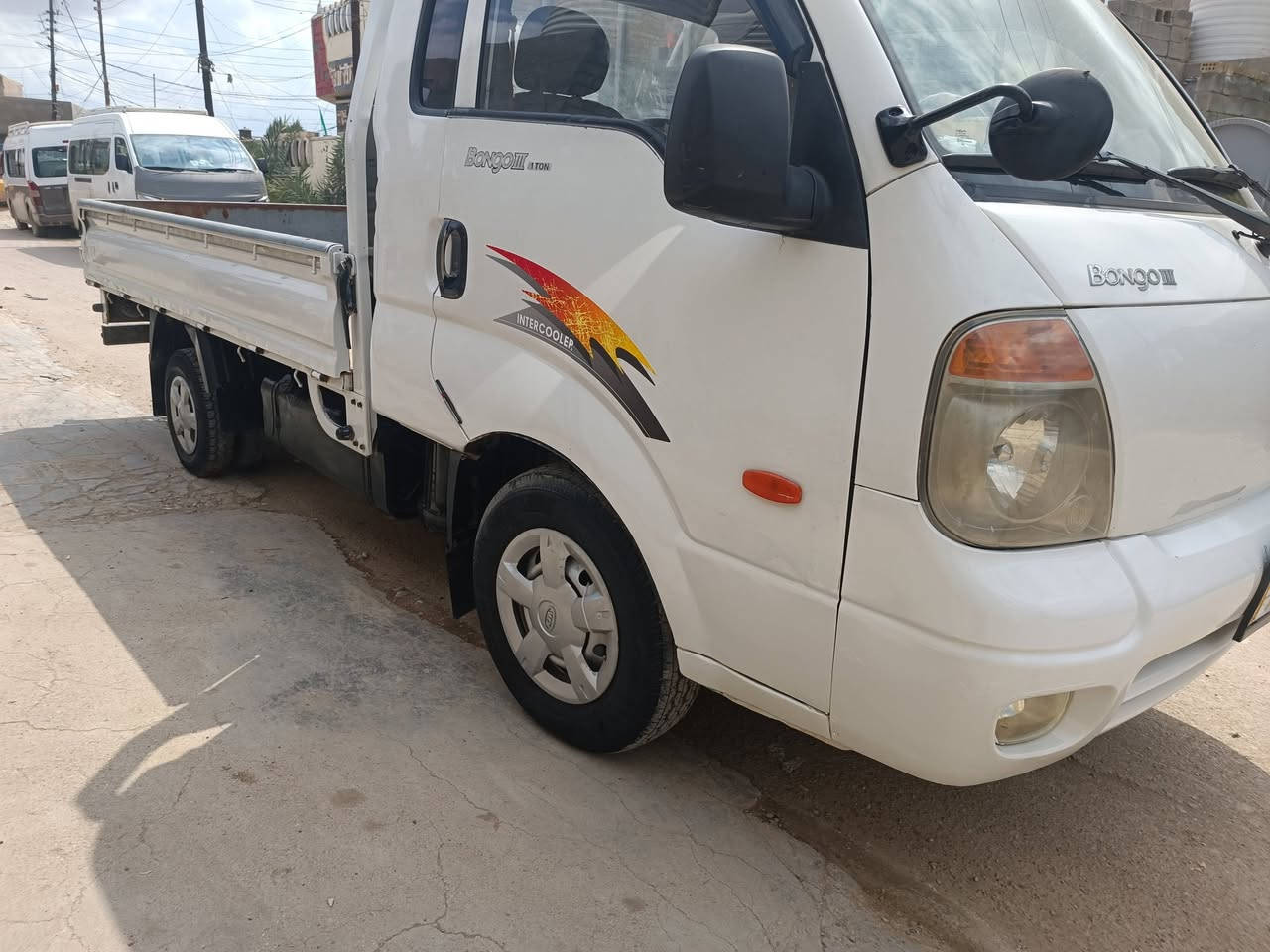 سلام عليكم كيه حمل قرده لفين وسبعه صدر جديد تايرات جديده شاصي مكفول محرك كهربائي كله شقاله رقم ديالى وتحويل لعنوان بغداد النهروان سعر 85وبيه مجال *********** /موديل 2007
