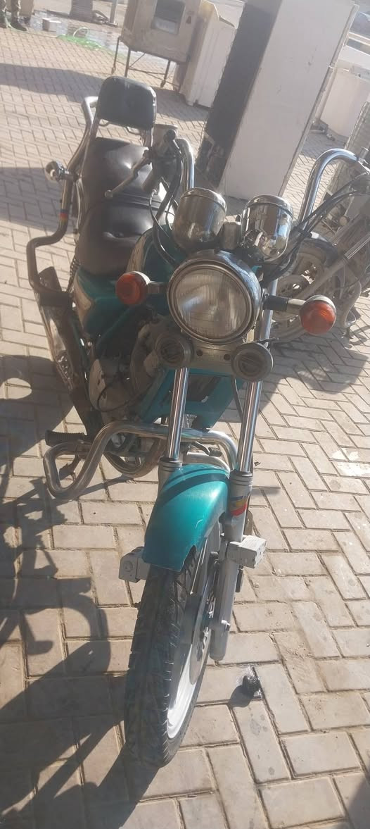 هارلي للبيع مكينه خرسه كهربائيات كله شغاله
بلادي السعر ٥٥٠ وبي مجال للطيبين 
للإستفسار ***********
