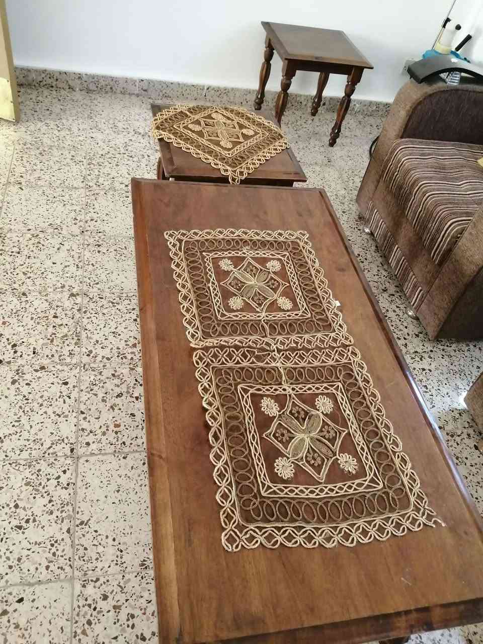 تخم قنفات ثمانيه مقاعد 
مع طبلات وحده وسطيه كبيره وأربعه صغار 
السعر ٢٢٠ الف 
العنوان عنه 
الشراي يتفضل على الخاص لطفاً 
مندوبة اغراض الي عنده اغراض يريد يبيعها يدزلي عالخاص أبيعها لكم بعمولة مناسبة


**إذا كنت صاحب هذا الإعلان وتريد حذفه لأي سبب، رجاءا أرسل رسالة إلى الدعم الفني**