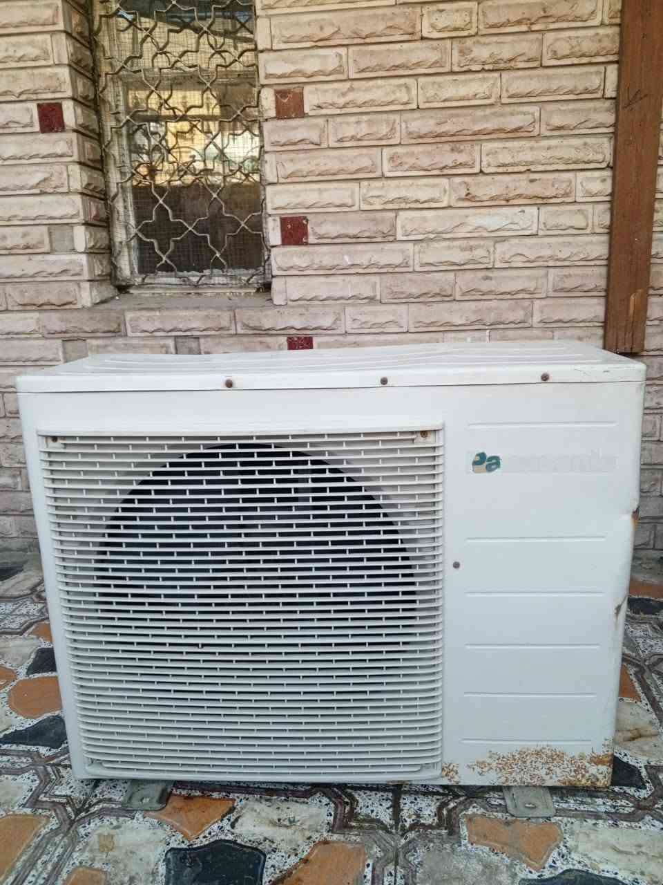 السلام عليكم سبلت البيع شغال طنين 2 كامل السعر 400 الف وبي مجال مكاني بصره جمهوريه مقابيل محد النفط الرقم ***********
