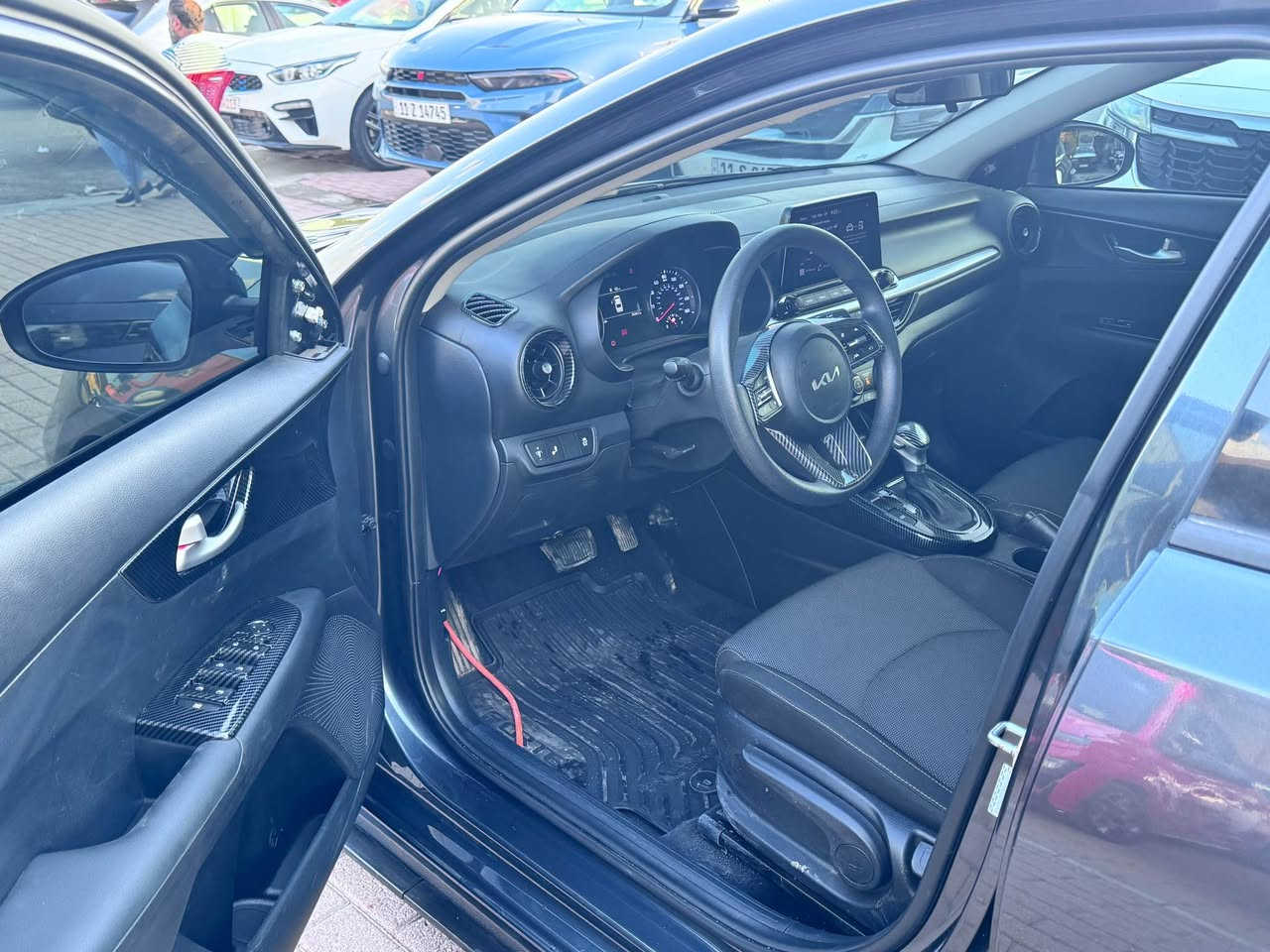 سلام عليكم  كيا  فورتي  مديل 2024 بدون رقم  على حادثه مدفوع كمرك وضريبه باقي تصليح ورقم  بدون يرباك ضربته كما موضح بصور   السعر 135 $$  مكان السياره بغداد *********** بغداد, العراق
