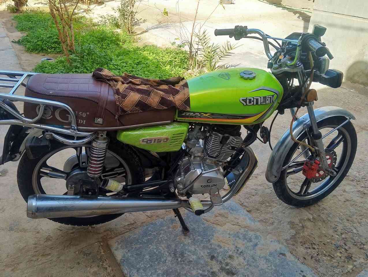 سلام عليكم خمسه كير سونك الاصلي  سلف اوهندر أوراق  مديل 2023طالعه بال 2024 دراجه كلهه بلاديهجيب مصلح وتعال  مابدل بيهه برغي كلهه شغاله مابيهه اي نقص نكره سلف تخم تاير جوبلس جديد كهربائيات كلهه شغاله دراجه جاهزه وشرط الفحص ونضافتهه احلا من الصوره مكانهه البدير للمراوس بتايكر نامه للاتصال ***********
