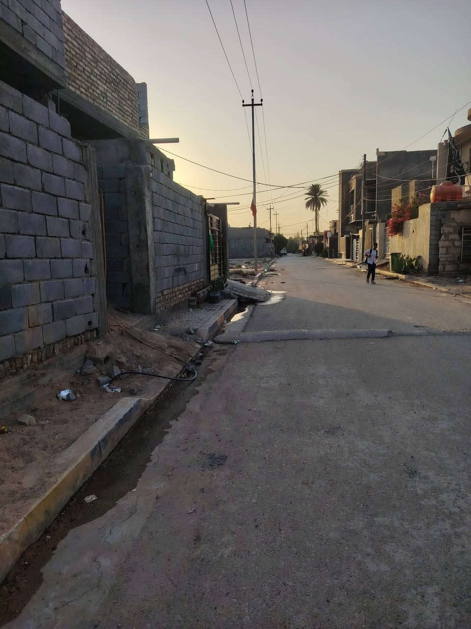 السلام عليكم هيكل البيع مكانه كاع جواهر المساحه ١٠٠ متر الخدمات مي مجاري تبليط كهرباء السعر ٤٠
***********
***********
