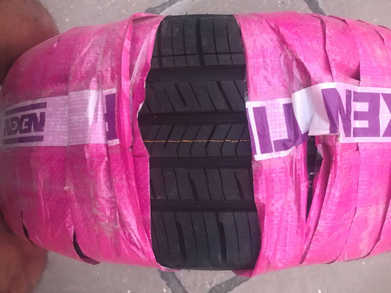 سلام عليكم تايرات كوري جديد زوج فقط مال سبورتج للبيع
مكاني بغداد الدوره شارع ٦٠ السعر ٢٠٠ ألف جديد ممستخدم بلسلفون *********** نتاج ٢٠٢٥/حجمهن R19 / 245/45
