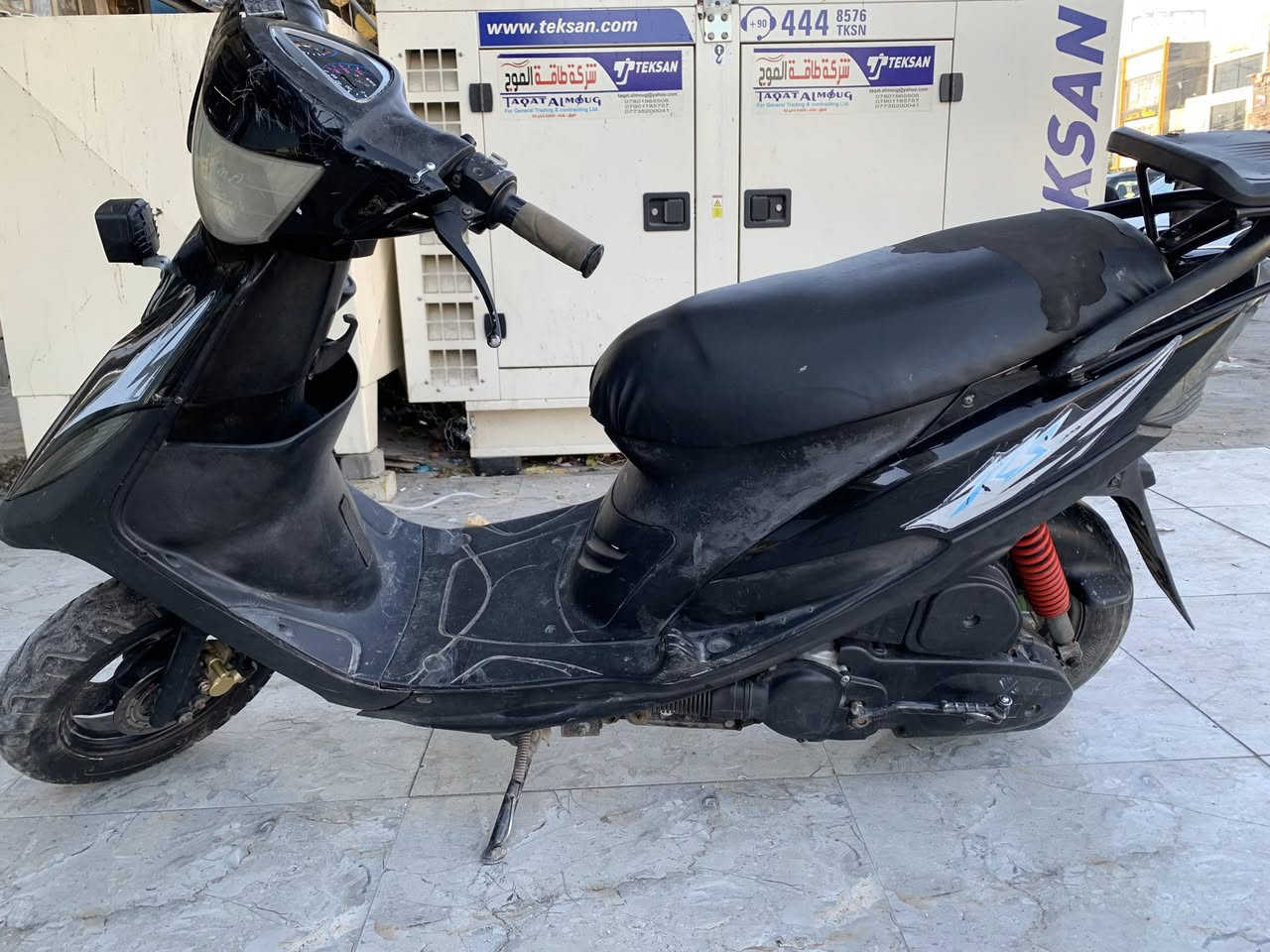 السلام عليكم دراجة ماكس عدلة للبيع الدراجة شلعة وعدل تخبل بيها مشكلة بل كهربائيات يعني الايت ما يشتغل والدشبول همين ابيعها عل وضعها اوراقها موجودة الدراجة طبيت بطسة هيج صار بيها دهن مداريها الله شاهد ما ادير العادي بانزين محسن 
السعر٤٠٠ ماكني مدينة الصدر *********** تفيدك خابرني وتدلل ما تفيدك اعبر المنشور
