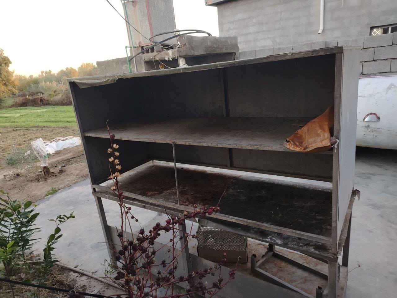 السلام عليكم 
ادوات مطعم كامل للبيع 
شوايه 
بلور +مجمده 
شياش كباب +تكه
مثرامه شغاله خير من الله 
ميوزه عدد (٢)
قاعده روله سلفون 
لل اتصال
 ‏‪***********‬‏
