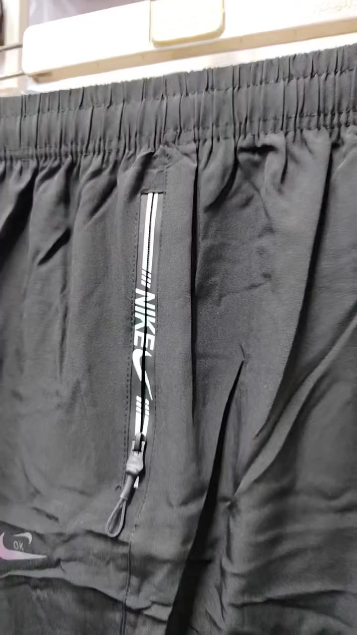 🔹#بجامة_____وتربروف_____ماركة_____اصلي💯

▪#القياسات_____M_____L______XL______2XL

🔸#العنوان__النجف_حي_الزهراء_قرب_مطعم_ثابت 
     *********** واتساب📲 #تجهيزات_رياضيه

🔺#يوجد_توصيل_الى_جميع_اماكن_النجف_والمحافظات

          👑 تجهيزات قمر النجف الرياضية 👑
