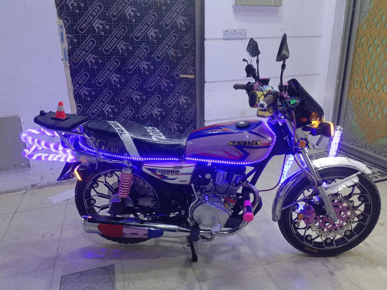 ياالله سلام عليكم اخوتي دراجه سيفان محرك200موديل 2024 مشدوده ب2025 لون مميز بيه منفيس فقط دراجه فول ريمود2 تشغيل عن بعد وتشغيل بصمه جهاز ام بي 3الاصلي ودراجه مرتبه عل ٱڅڑ م̷ـــِْن كلشي ماتحط ربع عليه ونضافه فول زيرو بعده وكفاله عامه وتجي تفحص وين ماتريد مصارلها هواي من نشدت تاخذه جنيه تنساها للبيع او مراوس سعر 950وبيه مجال والموشراي فدوه اروحله لايعلق ويكسر بسعره مكاني 5كيلو للستفسار ***********
