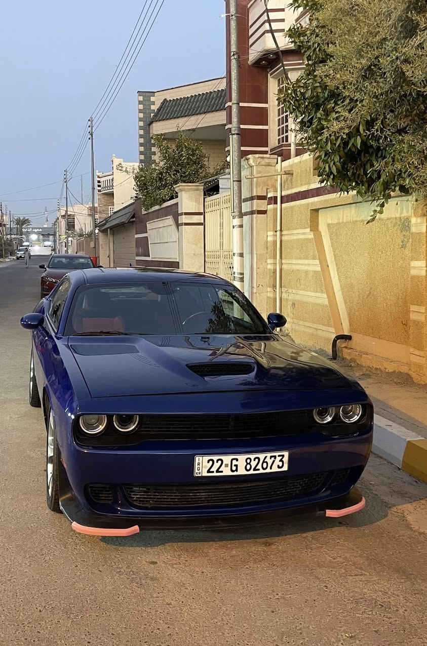 السلام عليكم
جالنجر  2022 GT سوبر تراك باك فول عدة الفتحة
داخل كنتارة بلادي ماشية ٧٢ 
بيها جاملغ وبنيد بدون دواخل حادث خفيف 
وبيها كلير من امريكا صفحة السكن
السعر 190 وبيها مجال للشراي ما اوكف وياه
***********
